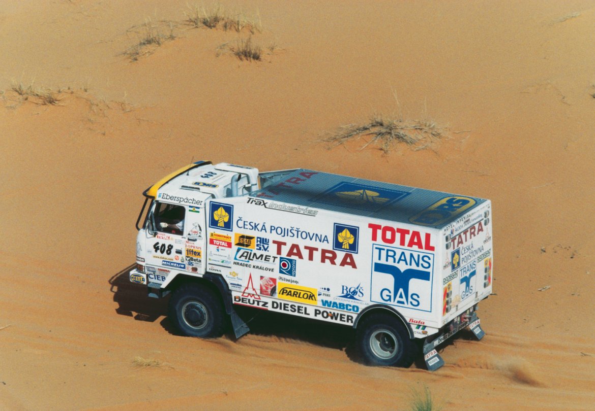 Dakar 2002 - změna předpisů znamenala technický krok zpět.